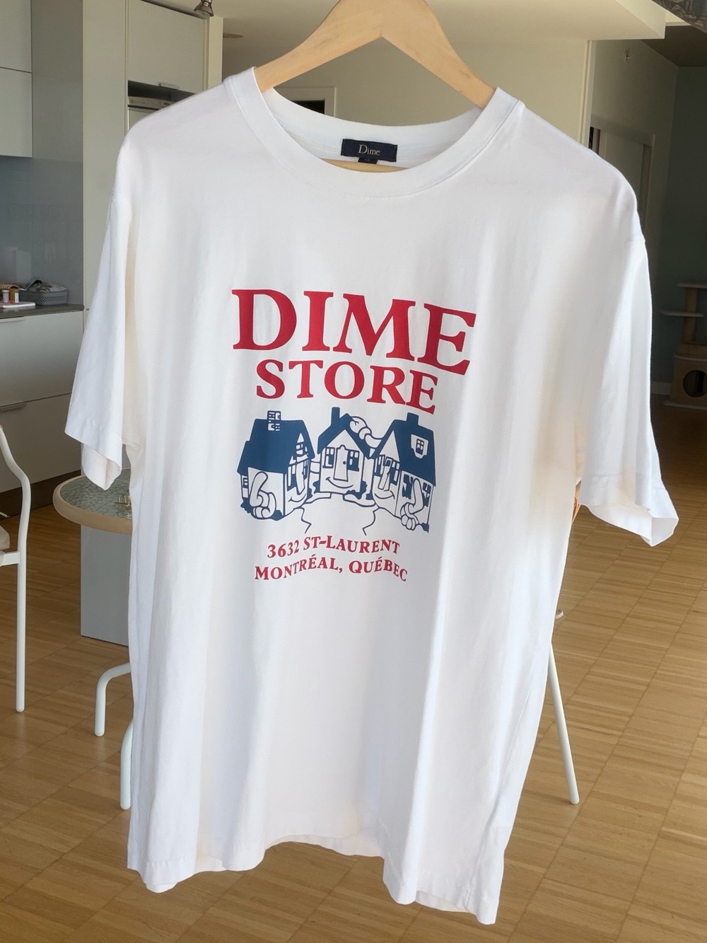 Dime Store White Short-Sleeve Graphic Tee with Red & Blue Print